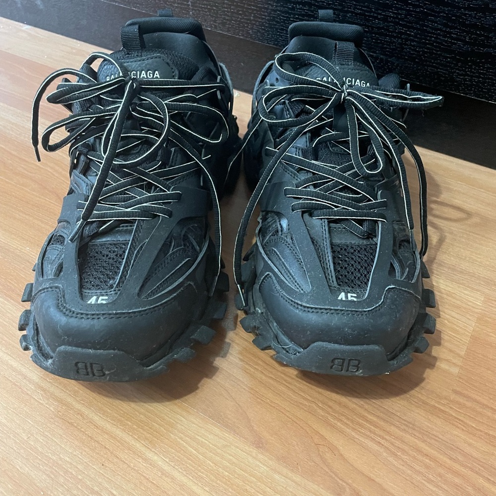Balenciaga tracks black size 45